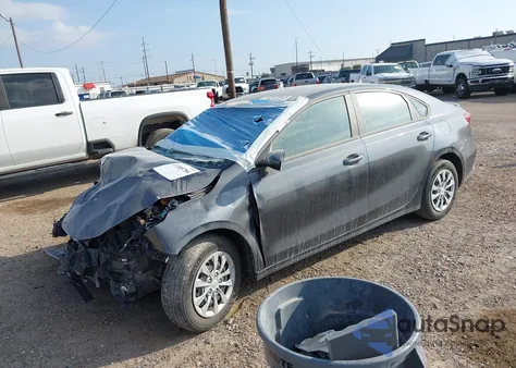 2024 Kia Forte Lx из США, поврежденный, VIN 3KPF24AD1RE695381